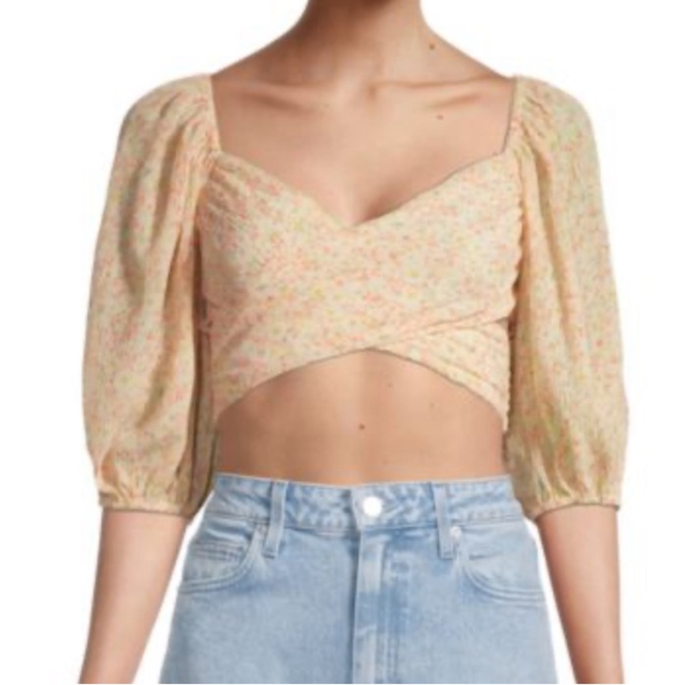 LUSH NWT crossover floral puff sleeve top